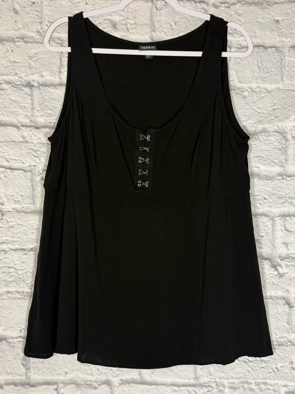 Torrid Sleeveless Chalice Top Hook and Eye Closure